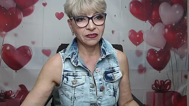Snapshot of EllaBonito chatting on May 2026 05:33:01 AM EllaBonito online show from May 2026 05:33:01 AM