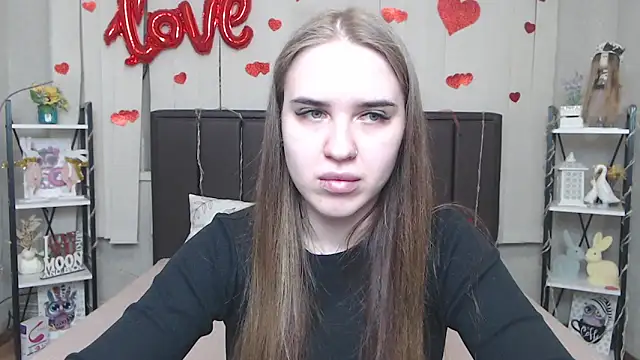 LauraHlot online show from April 2026 06:04:01 AM