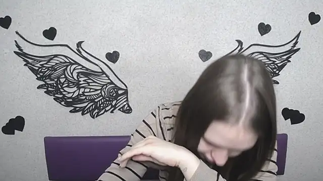 LauraHlot online show from October 2025 05:24:01 PM