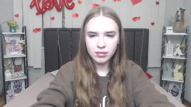 LauraHlot online show from April 2026 05:49:02 PM