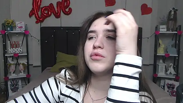 LauraHlot online show from March 2025 04:06:02 PM