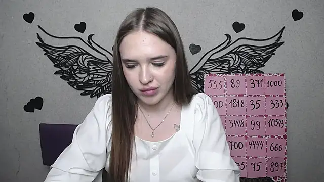 LauraHlot online show from April 2026 09:39:33 PM