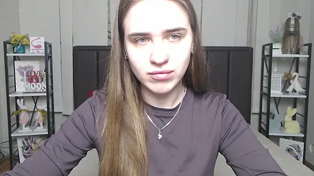 Snapshot of LauraHlot chatting on November 2025 06:52:02 PM LauraHlot online show from November 2025 06:52:02 PM