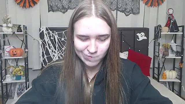 LauraHlot online show from October 2025 05:33:02 PM