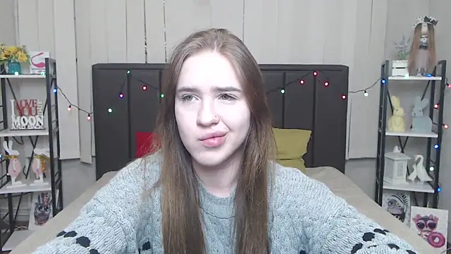 LauraHlot online show from September 2025 06:01:01 AM