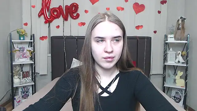 LauraHlot online show from April 2026 05:19:01 PM