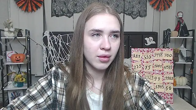 Snapshot of LauraHlot chatting on October 2025 05:35:02 PM LauraHlot online show from October 2025 05:35:02 PM