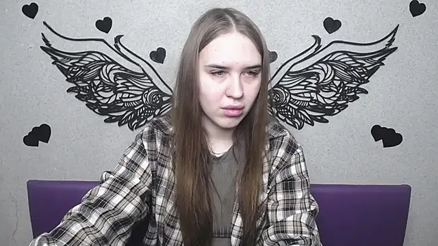 Snapshot of LauraHlot chatting on April 2026 05:36:02 AM LauraHlot online show from April 2026 05:36:02 AM
