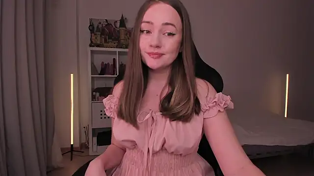 Snapshot of WalkingGirl chatting on February 2025 05:36:01 PM WalkingGirl online show from February 2025 05:36:01 PM