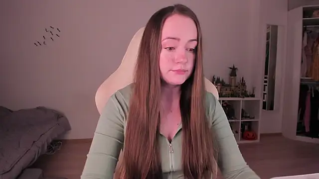 WalkingGirl online show from December 2025 04:52:02 PM