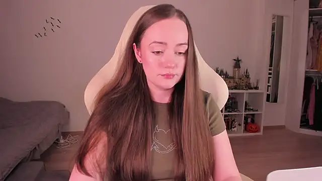 WalkingGirl online show from December 2025 06:42:01 PM