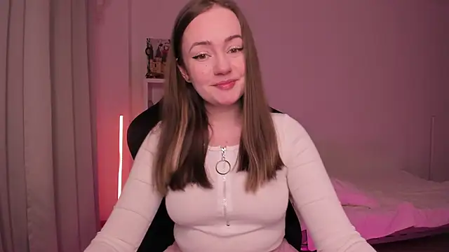 Snapshot of WalkingGirl chatting on February 2025 06:46:01 PM WalkingGirl online show from February 2025 06:46:01 PM