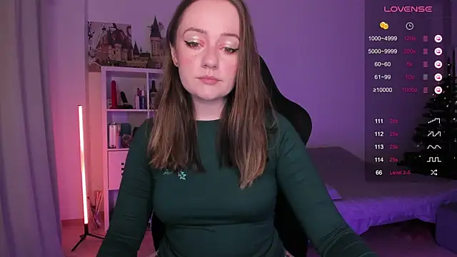 Snapshot of WalkingGirl chatting on December 2024 03:09:02 PM WalkingGirl online show from December 2024 03:09:02 PM