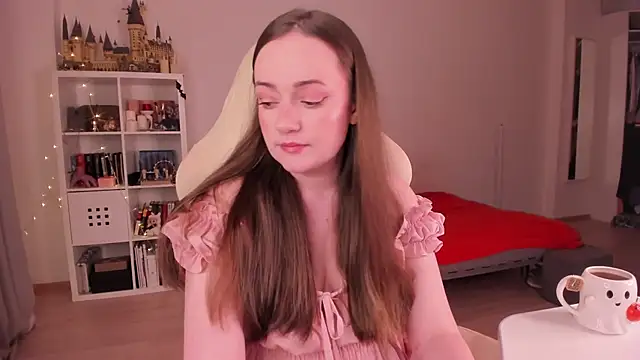 Snapshot of WalkingGirl chatting on September 2025 05:19:02 PM WalkingGirl online show from September 2025 05:19:02 PM