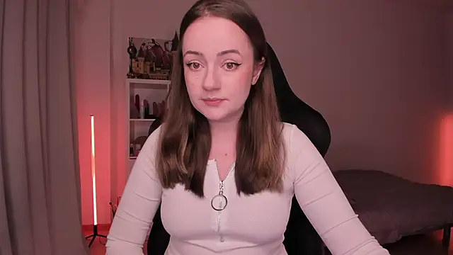 Snapshot of WalkingGirl chatting on January 2025 06:17:02 PM WalkingGirl online show from January 2025 06:17:02 PM