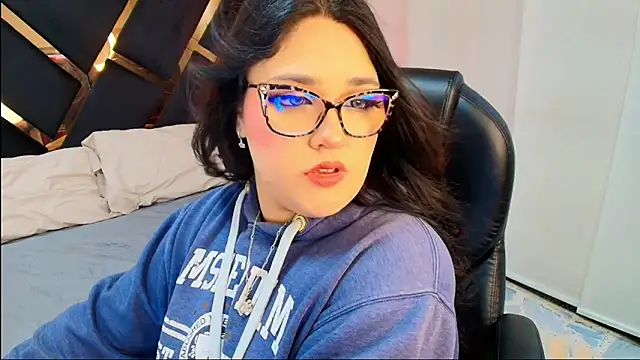 Camiila Osorio online show from April 2026 07:58:02 PM