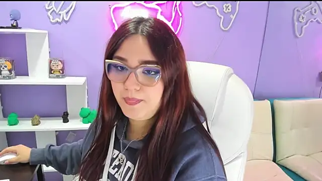 Camiila Osorio online show from September 2025 07:27:01 PM