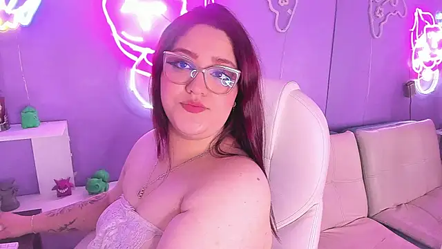 Camiila Osorio online show from September 2025 07:31:01 PM
