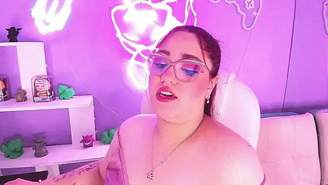 Camiila Osorio online show from September 2025 07:42:02 PM