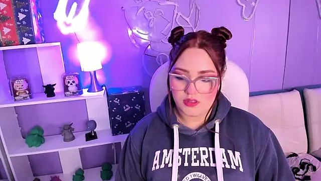 Camiila Osorio online show from December 2025 07:40:01 PM