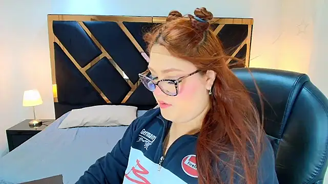 Camiila Osorio online show from June 2026 07:18:02 PM