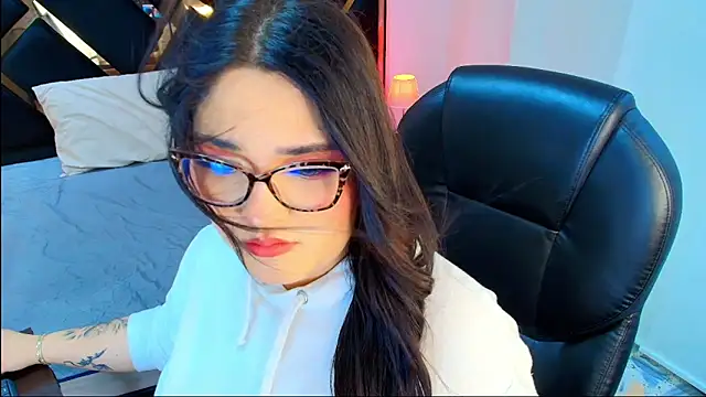 Camiila Osorio online show from April 2026 07:38:02 PM