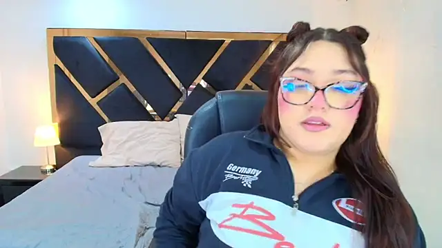 Camiila Osorio online show from May 2026 07:28:02 PM