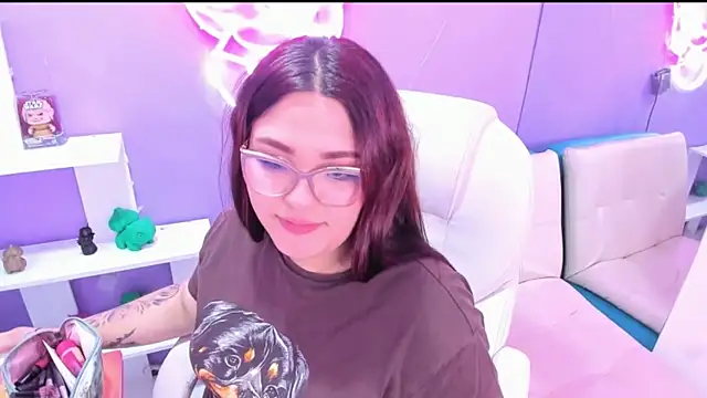 Camiila Osorio online show from September 2025 07:39:02 PM