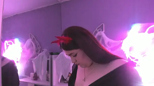 Camiila Osorio online show from October 2025 07:32:01 PM