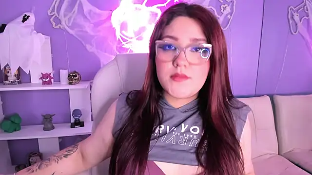 Camiila Osorio online show from October 2025 07:35:01 PM