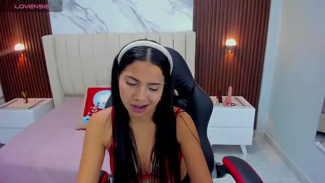 TATIGOLD2 online show from December 2025 02:27:01 AM