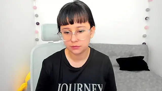 Sofiskies online show from October 2025 12:20:01 AM