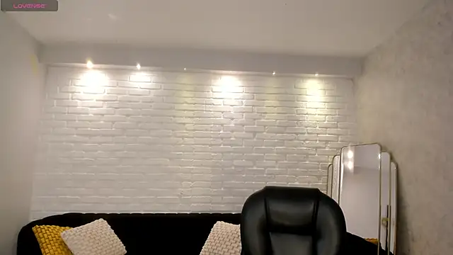 Snapshot of ValeriaVelvet chatting on November 2025 12:09:01 PM ValeriaVelvet online show from November 2025 12:09:01 PM