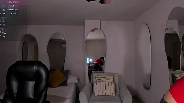 ValeriaVelvet online show from April 2026 12:00:01 PM