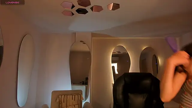 Snapshot of ValeriaVelvet chatting on February 2026 12:12:01 PM ValeriaVelvet online show from February 2026 12:12:01 PM