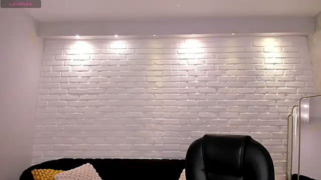 Snapshot of ValeriaVelvet chatting on November 2025 12:09:02 PM ValeriaVelvet online show from November 2025 12:09:02 PM