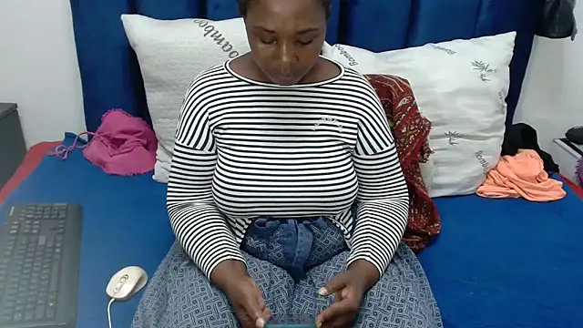 Thickchocolatex2 online show from March 2026 12:43:01 PM