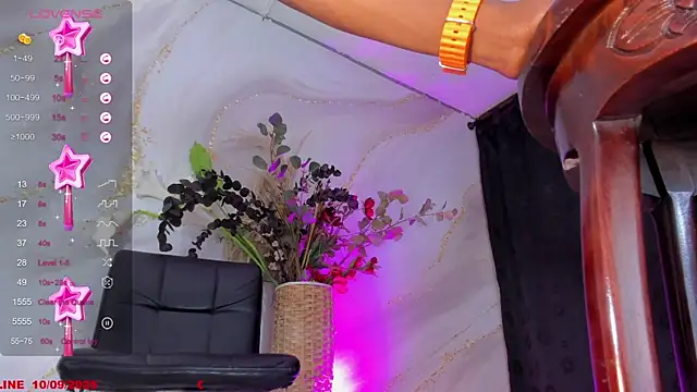 Snapshot of Karla-Ebony chatting on September 2025 01:43:01 PM Karla-Ebony online show from September 2025 01:43:01 PM