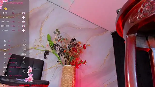 Snapshot of Karla-Ebony chatting on September 2025 01:28:02 PM Karla-Ebony online show from September 2025 01:28:02 PM