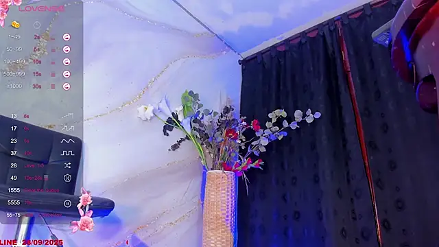 Snapshot of Karla-Ebony chatting on September 2025 01:40:01 PM Karla-Ebony online show from September 2025 01:40:01 PM