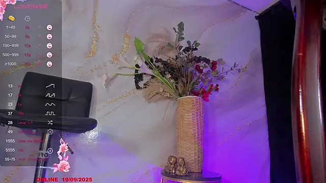 Snapshot of Karla-Ebony chatting on September 2025 01:48:01 PM Karla-Ebony online show from September 2025 01:48:01 PM