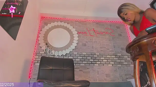 Snapshot of Karla-Ebony chatting on February 2025 01:25:02 PM Karla-Ebony online show from February 2025 01:25:02 PM