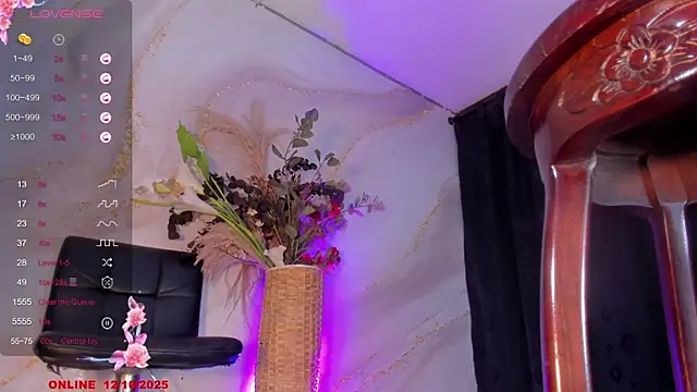 Snapshot of Karla-Ebony chatting on October 2025 01:56:01 PM Karla-Ebony online show from October 2025 01:56:01 PM