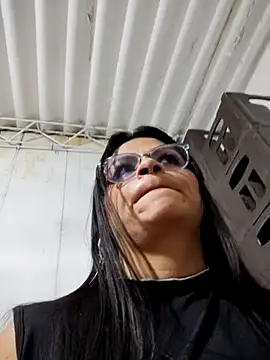 Linda Lars online show from January 2026 03:02:02 AM