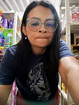 Linda Lars online show from December 2025 03:50:02 PM