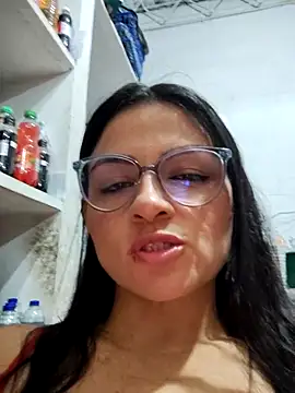 Linda Lars online show from March 2026 02:28:01 AM