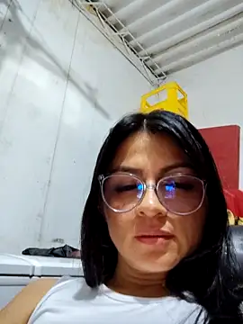 Linda Lars online show from April 2026 02:12:02 AM