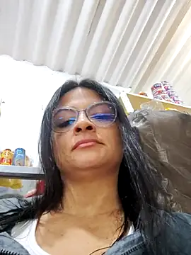 Linda Lars online show from December 2025 03:34:02 AM