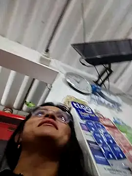 Linda Lars online show from December 2025 03:08:01 AM