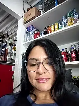 Linda Lars online show from November 2025 03:01:01 AM